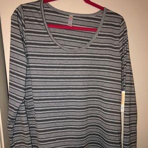 Lularoe XL lynnae Shirt NWT